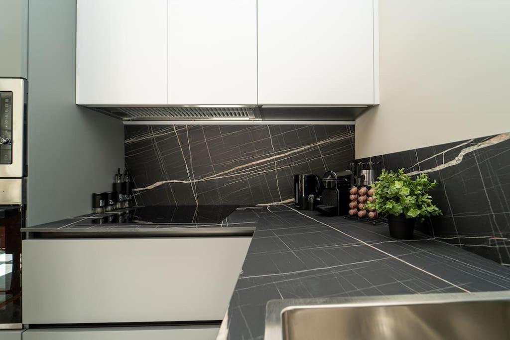 Apt 2 Min From The Cathedral With Private Parking Como Exteriér fotografie