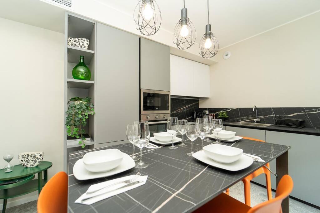 Apt 2 Min From The Cathedral With Private Parking Como Exteriér fotografie