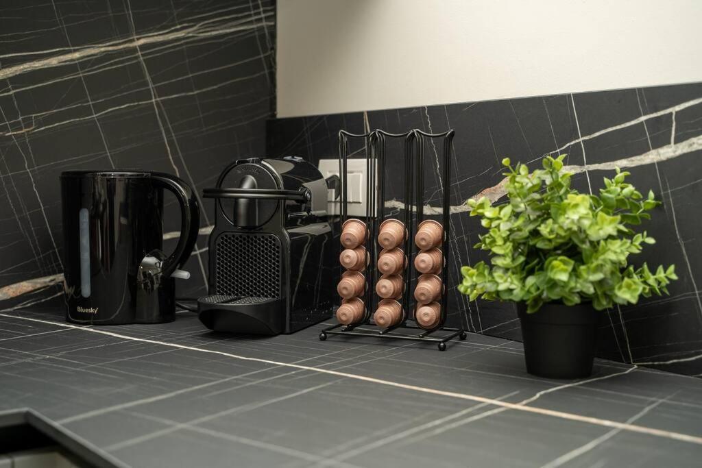 Apt 2 Min From The Cathedral With Private Parking Como Exteriér fotografie