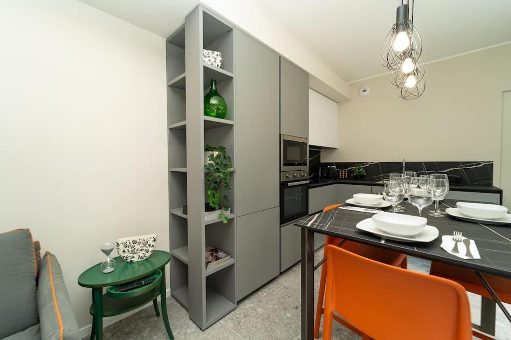 Apt 2 Min From The Cathedral With Private Parking Como Exteriér fotografie